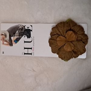 HUE Knee-High (1) Flower Pin Sock Y2K